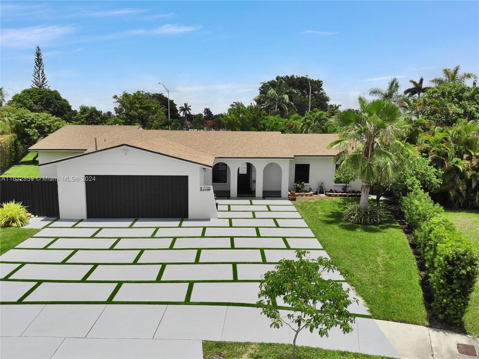 7705 127th Ct, Miami, Single Family Home,  for sale, Juan Manuel  Munoz R, Ancona Real Estate Inc.